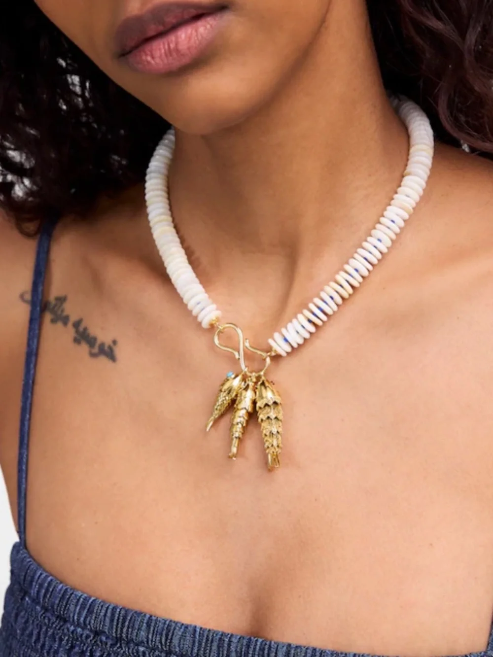 Madewell Fish Beaded Necklace - Picture 2 of 7